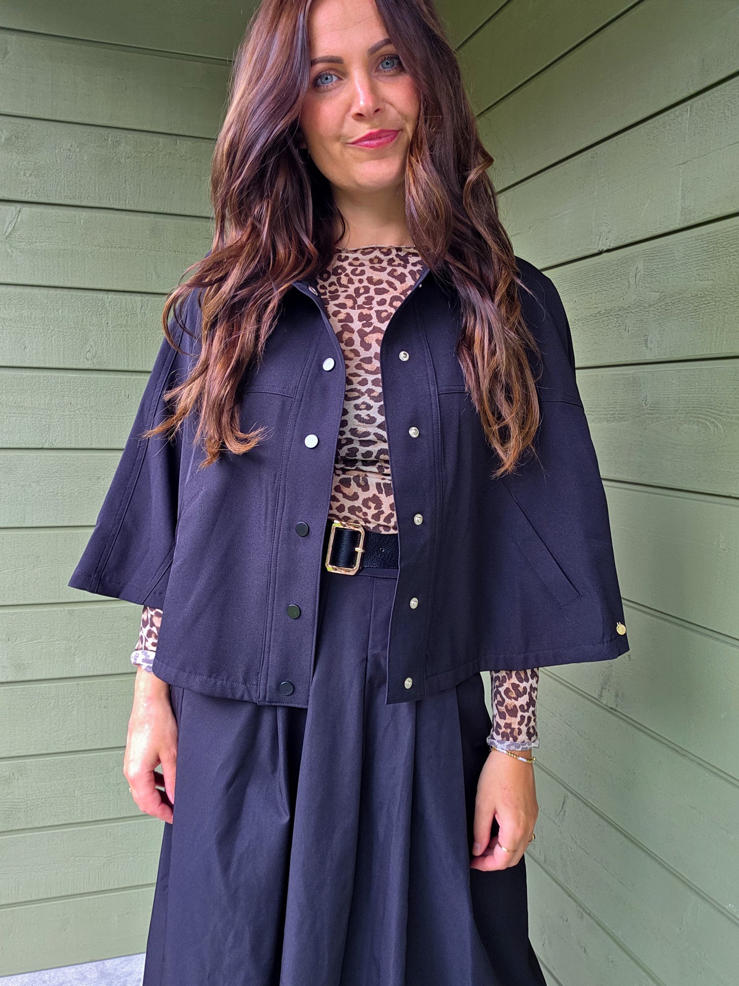Ambika Cape Alba Black