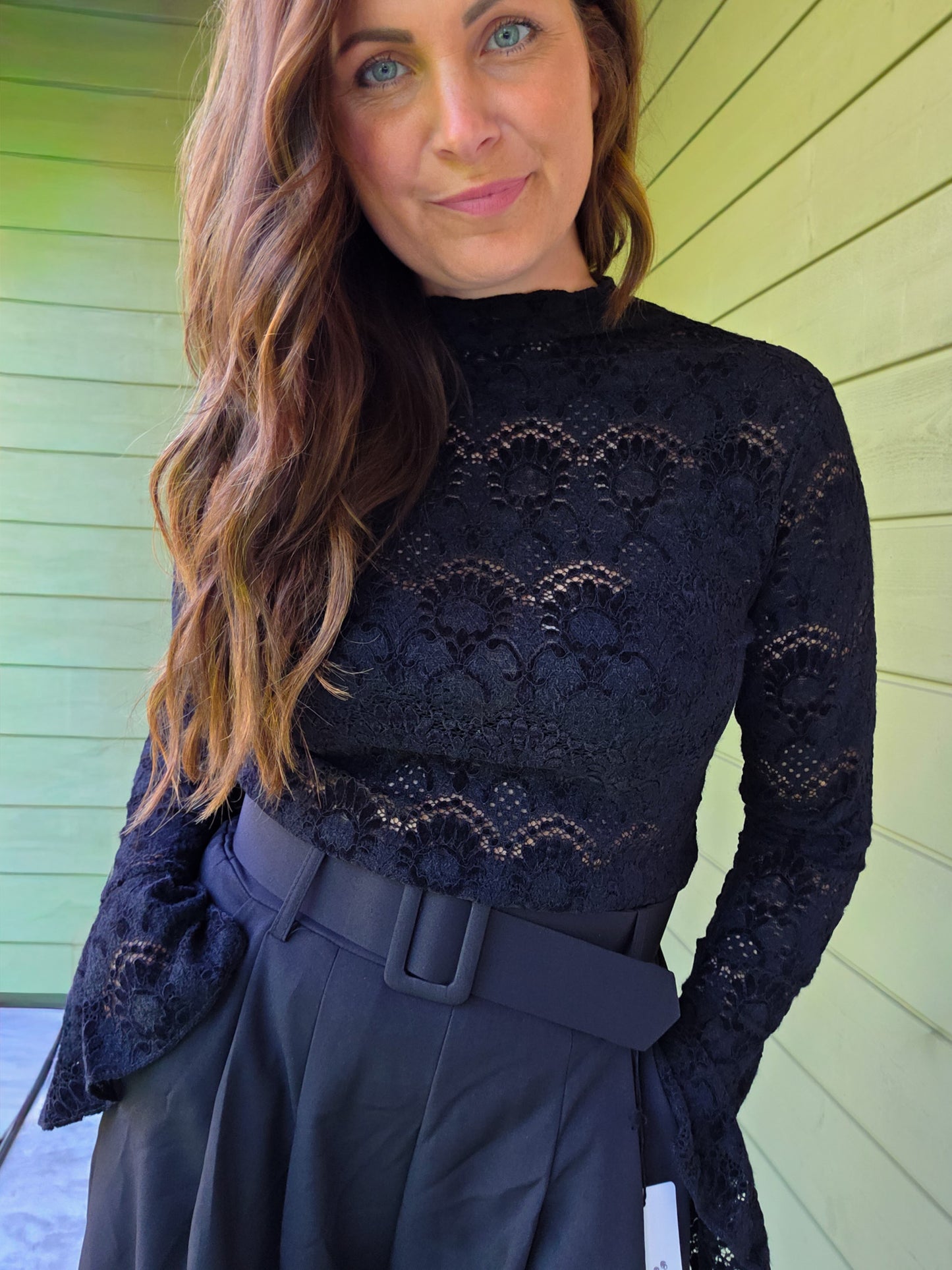 Kanten Top Met Flair Mouw - Black