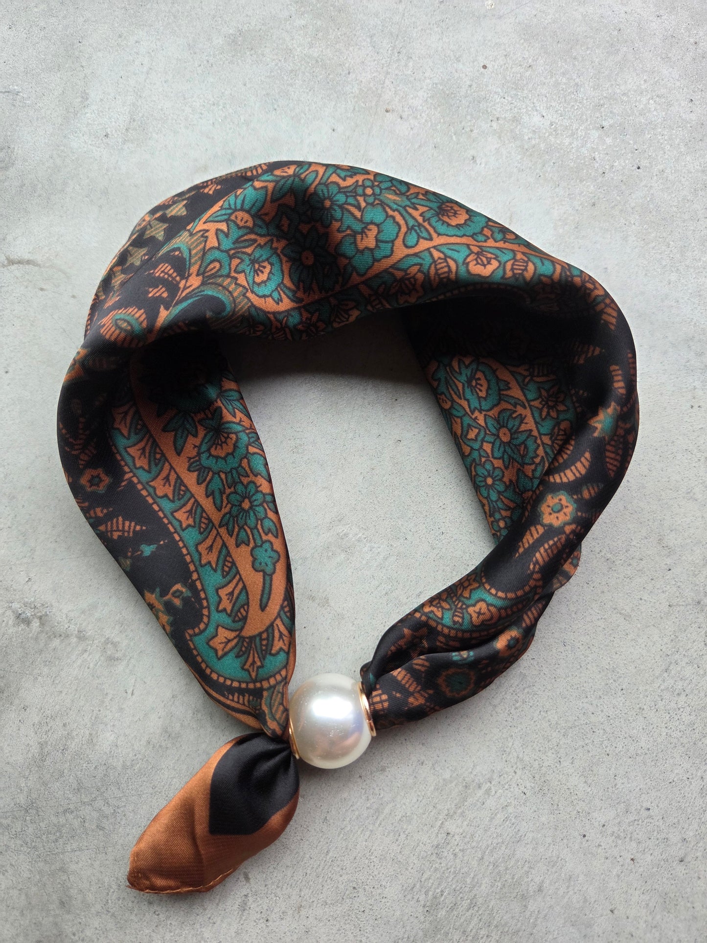 Paisley Sjaalketting met Parel