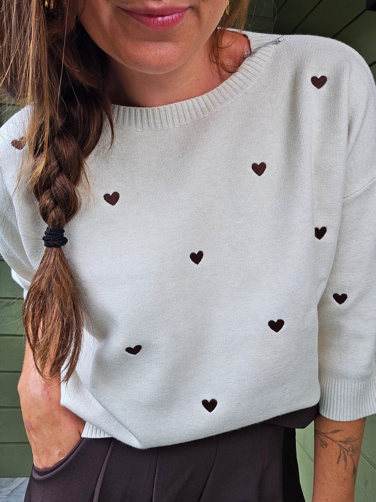 Heart Knit - Beige Trui Met Hartjes