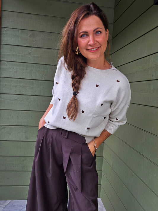 Heart Knit - Beige Trui Met Hartjes