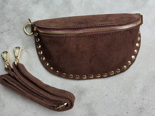 Donker Bruin Suède Look Crossbody Tasje met Gouden Studs