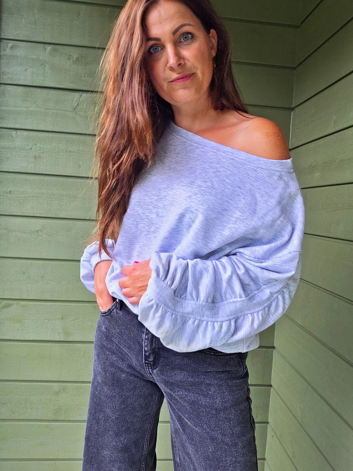 Off-Shoulder Sweather Grey