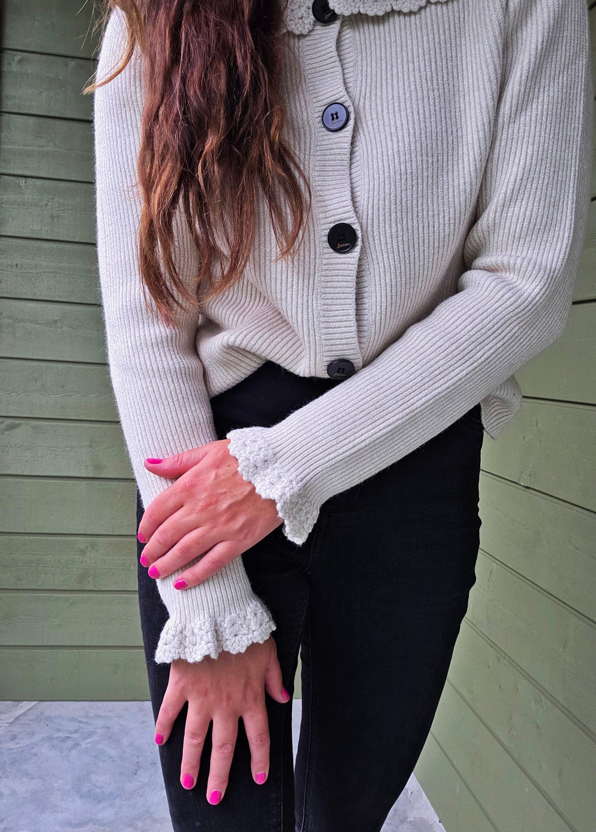 Ribbed Cardigan Met Ruffle Details - Beige