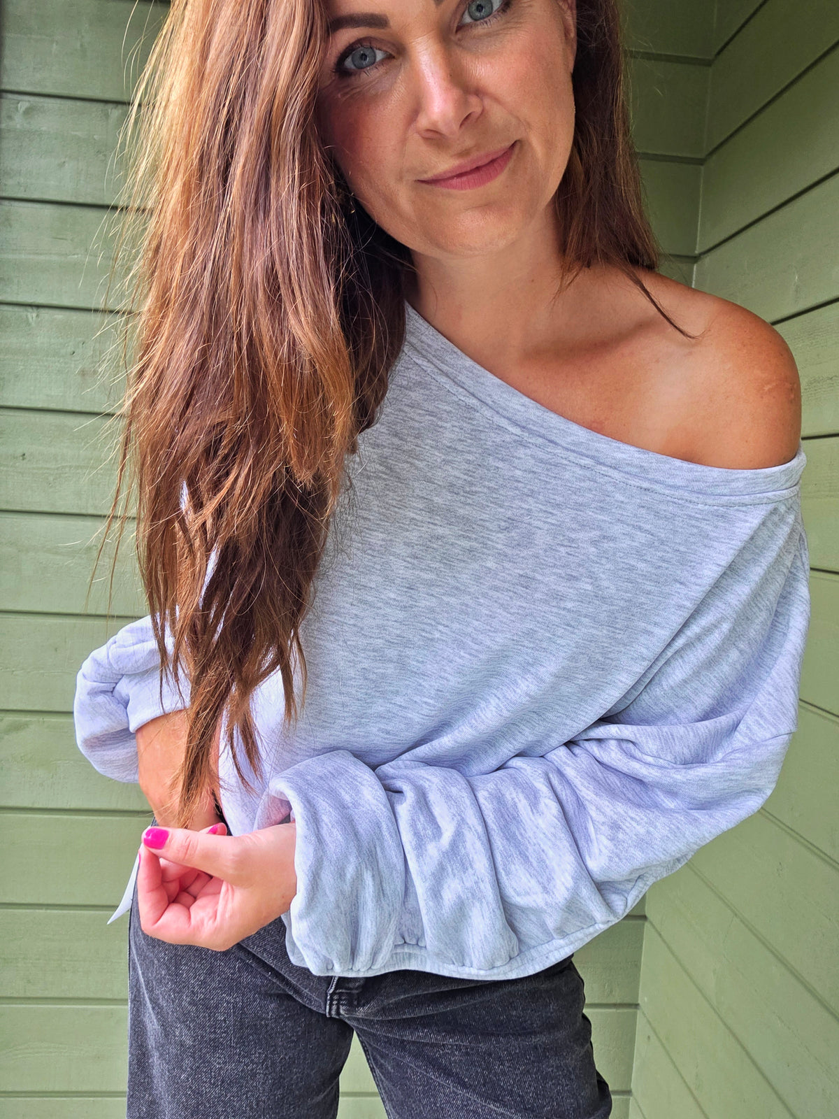 Off-Shoulder Sweather Grey