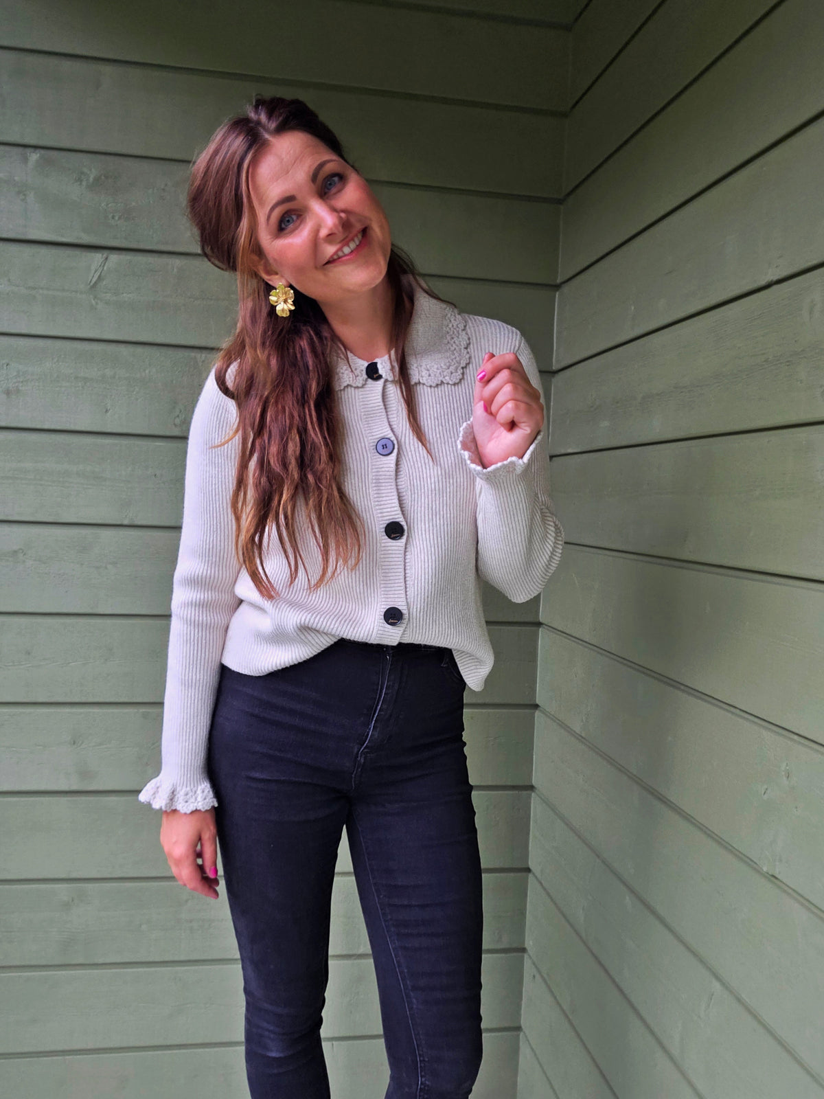 Ribbed Cardigan Met Ruffle Details - Beige